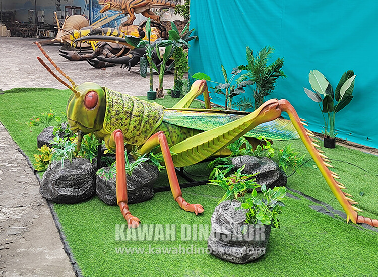 2 kawah factory animatronic insect